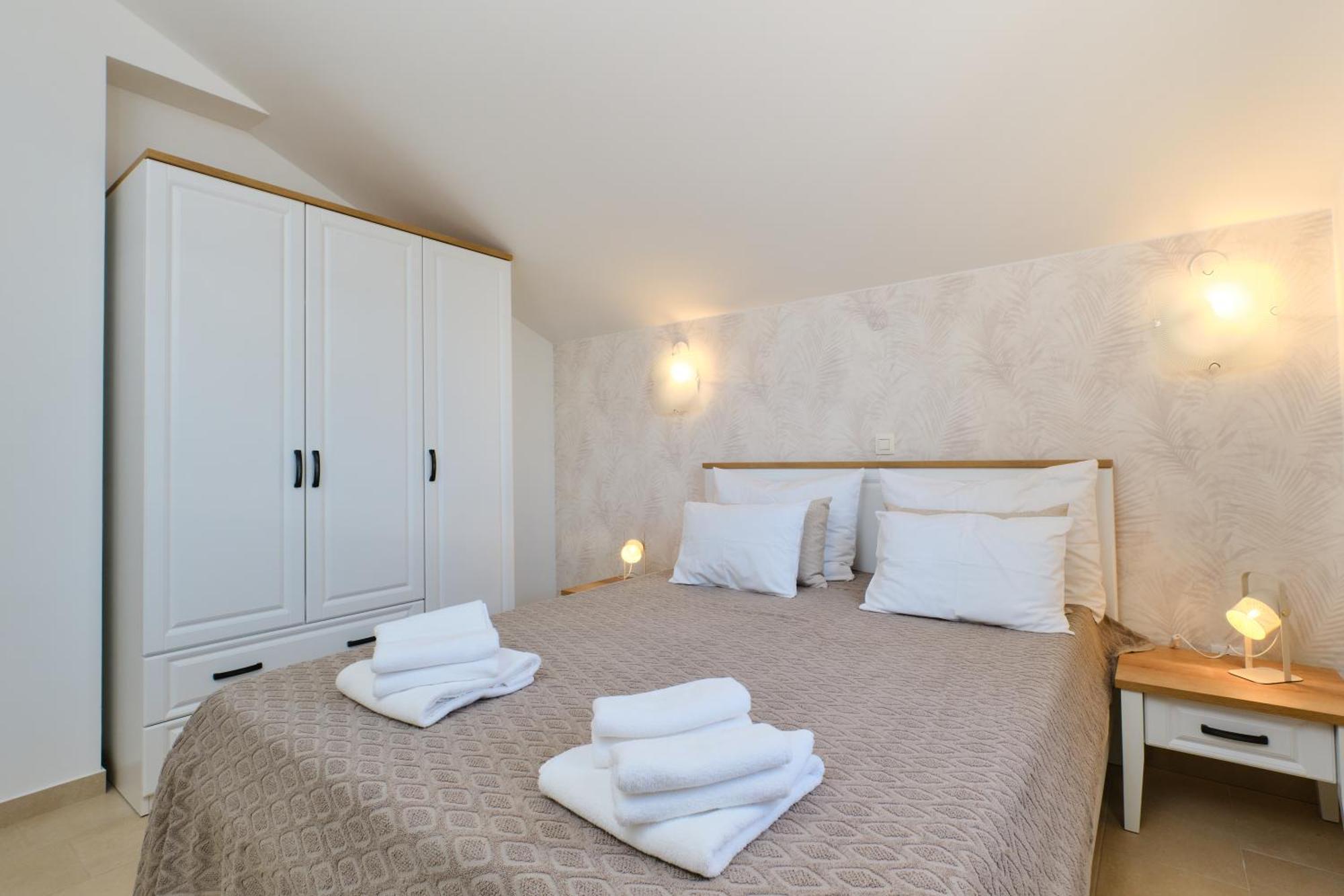 Apartments Divna Mali Lošinj Extérieur photo
