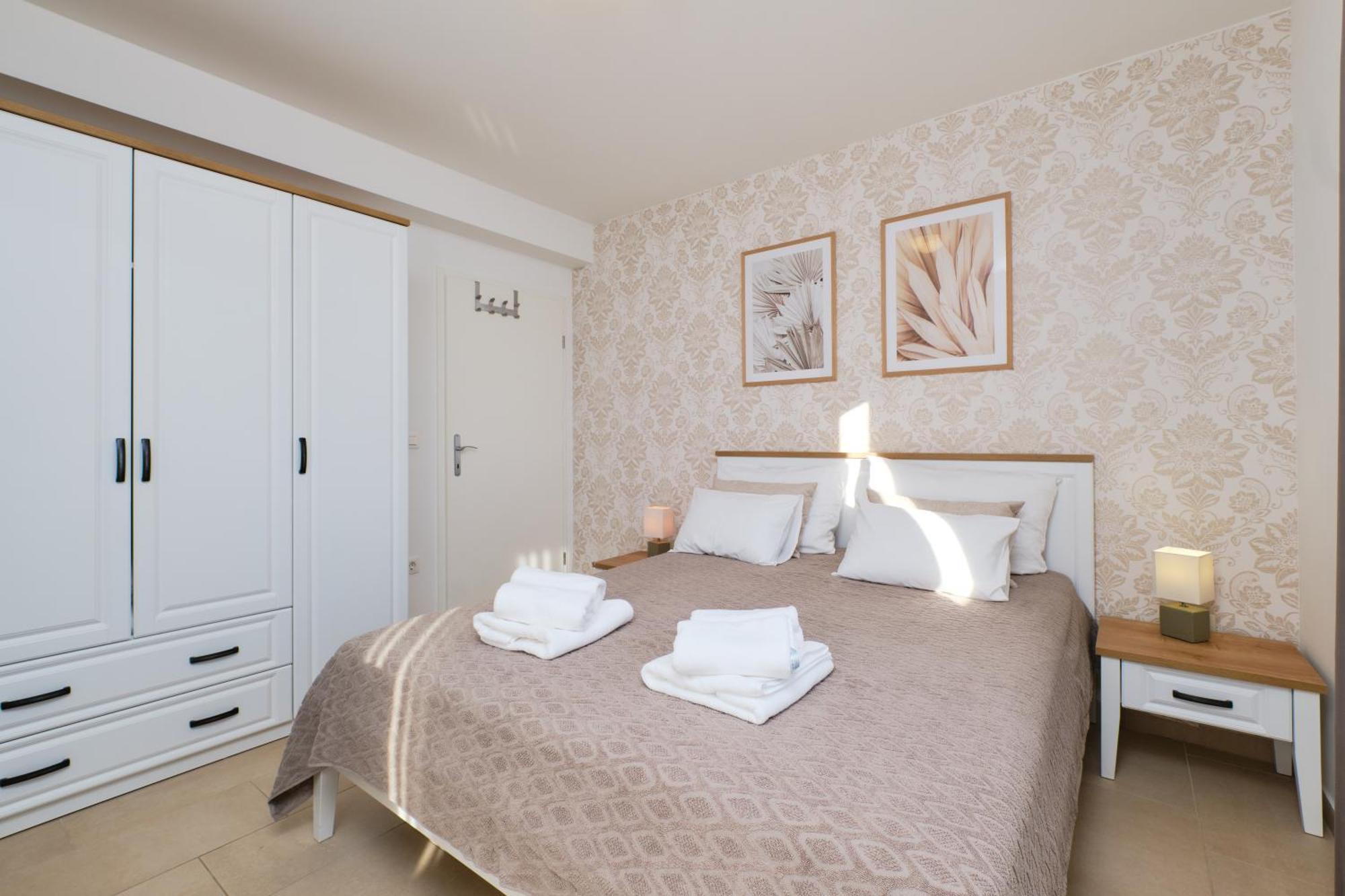 Apartments Divna Mali Lošinj Extérieur photo